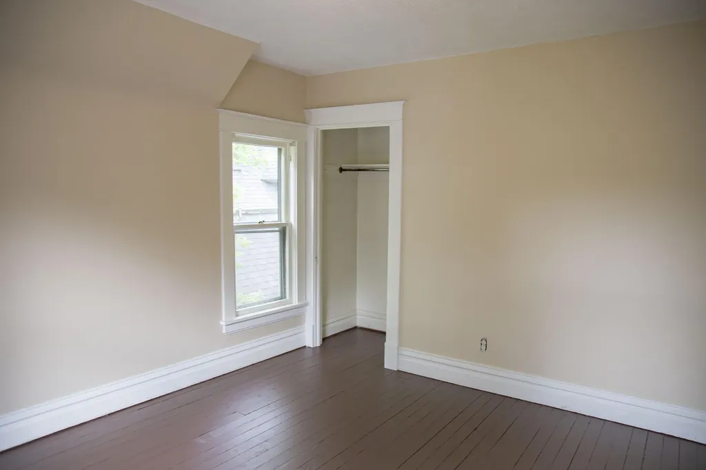 826 Normal Court Kalamazoo City MI 49007