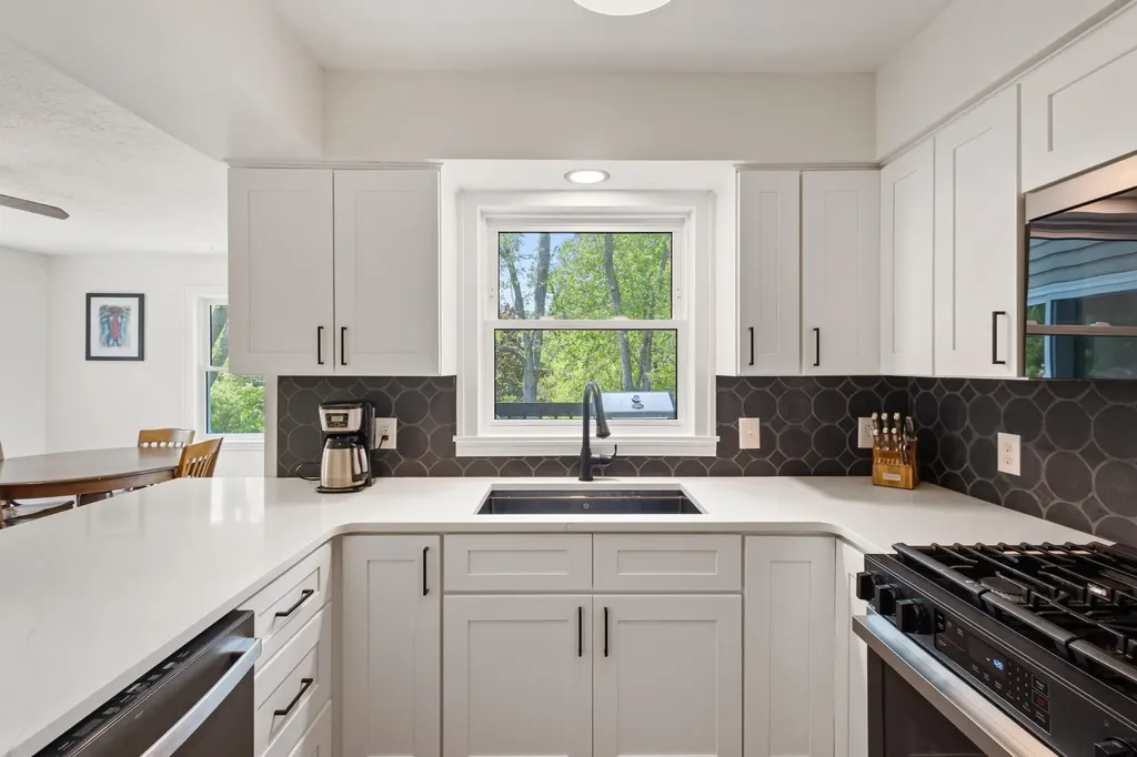7657 Cottonwood Richland Township MI 49083