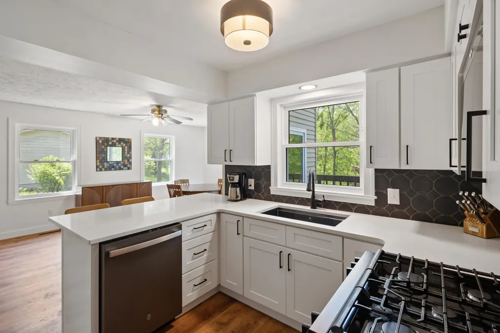 7657 Cottonwood Richland Township MI 49083