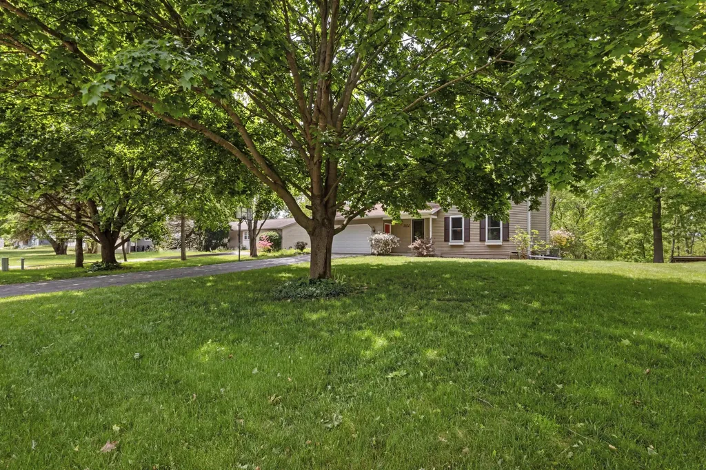 7657 Cottonwood Richland Township MI 49083