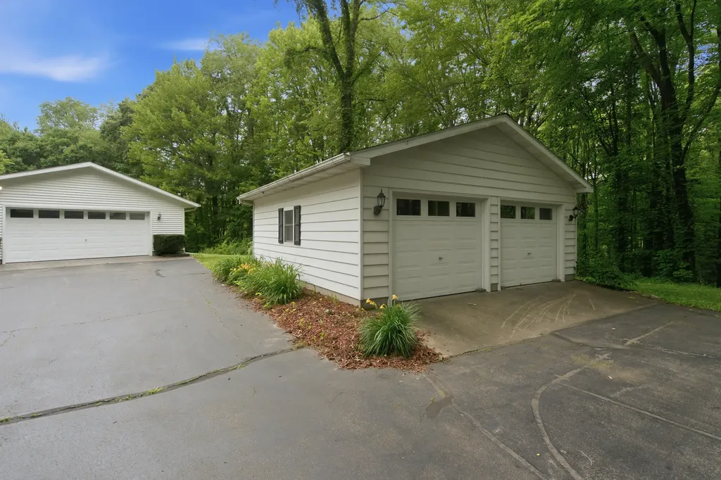 10425 E Q Avenue Pavilion Township MI 49088