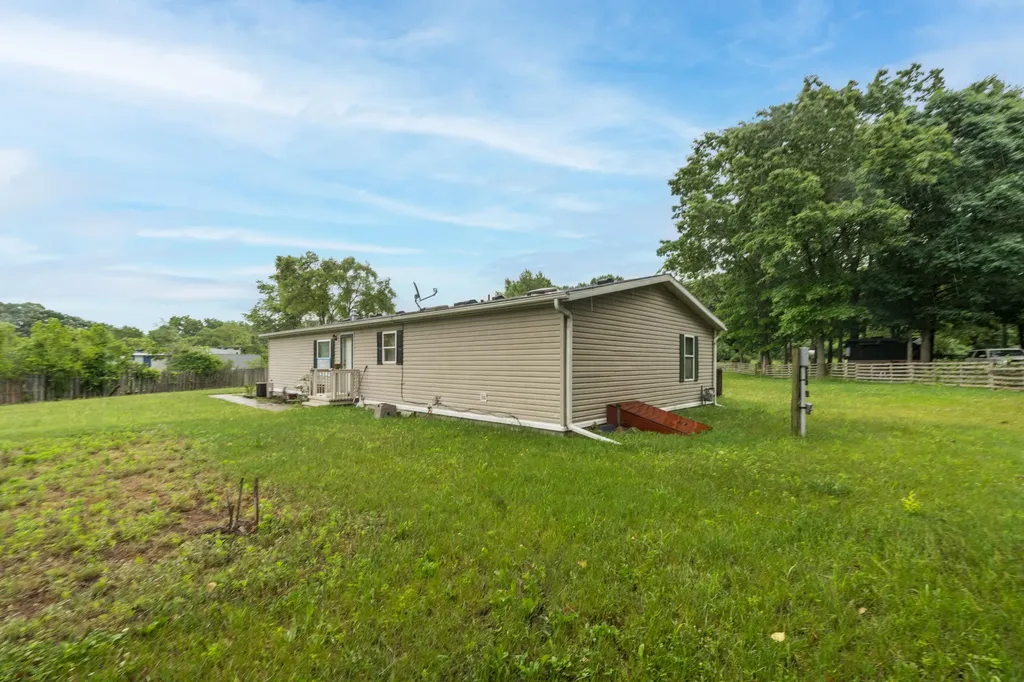 430 N Blue Creek Road Benton Charter Township MI 49022
