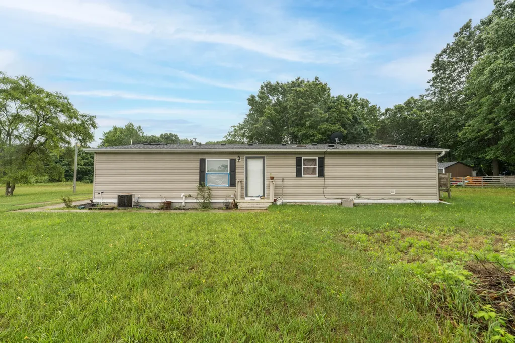 430 N Blue Creek Road Benton Charter Township MI 49022