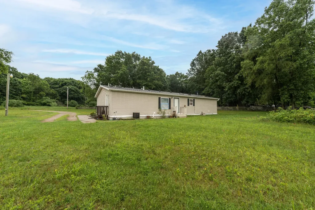 430 N Blue Creek Road Benton Charter Township MI 49022