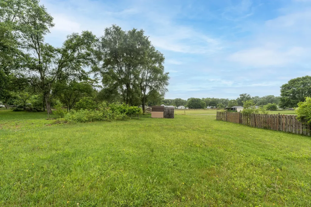 430 N Blue Creek Road Benton Charter Township MI 49022