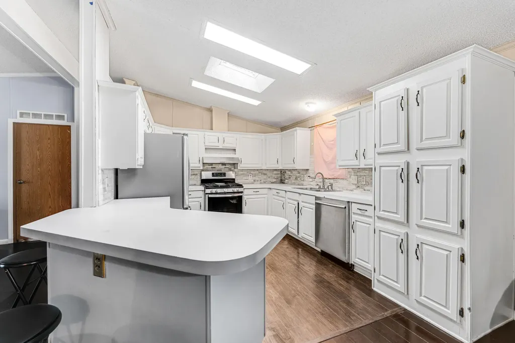 430 N Blue Creek Road Benton Charter Township MI 49022