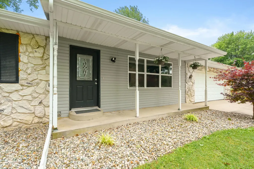 4582 E Y Avenue Schoolcraft Township MI 49097