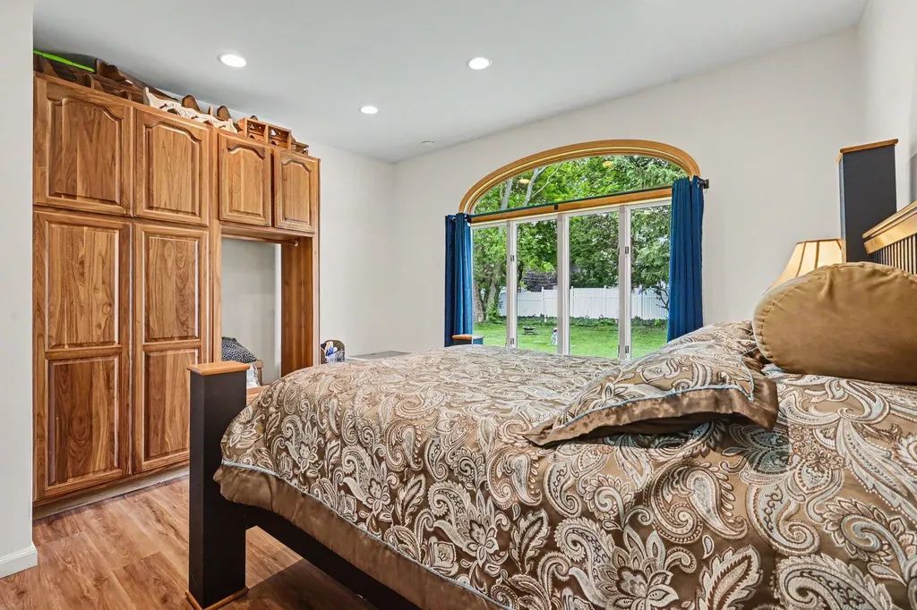 3923 Devonshire Avenue Kalamazoo City MI 49006