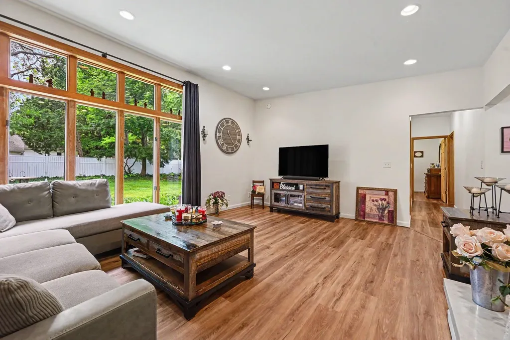 3923 Devonshire Avenue Kalamazoo City MI 49006