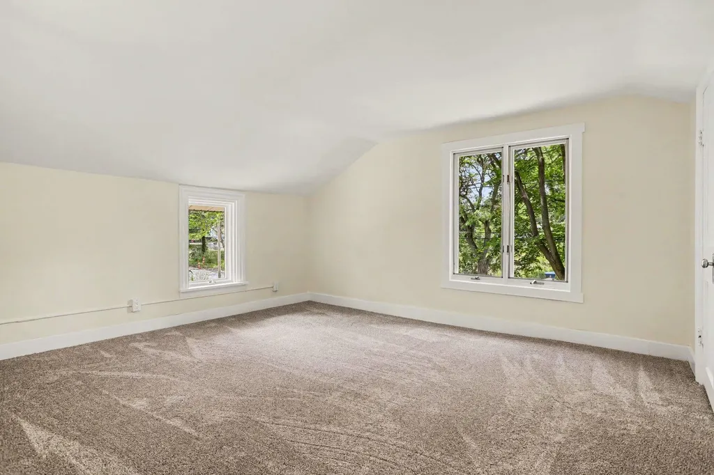 320 Trimble Avenue Kalamazoo City MI 49048