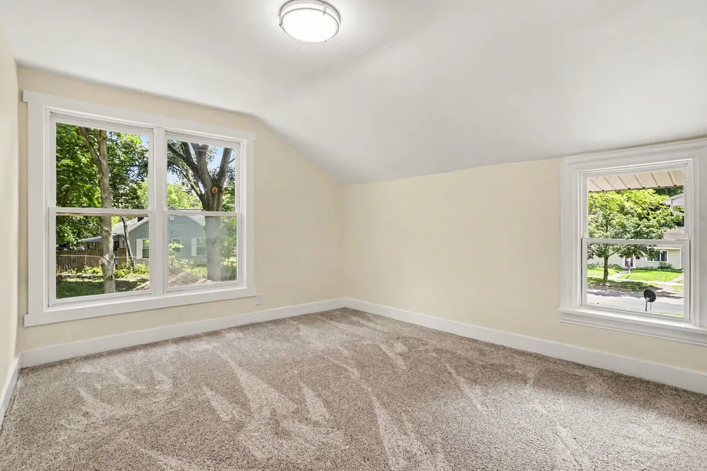 320 Trimble Avenue Kalamazoo City MI 49048