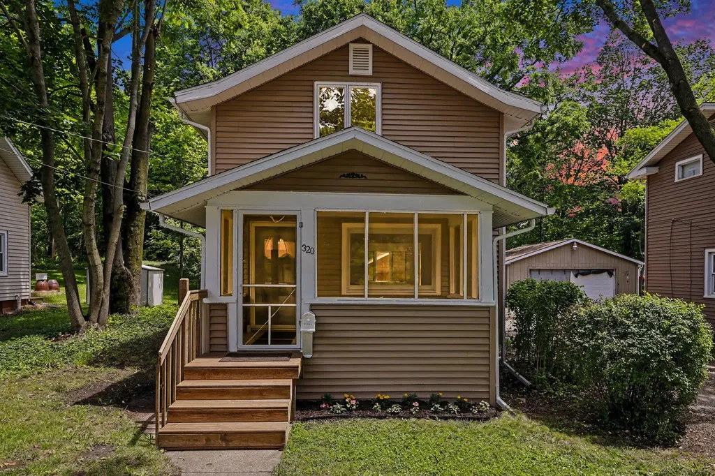 320 Trimble Avenue Kalamazoo City MI 49048