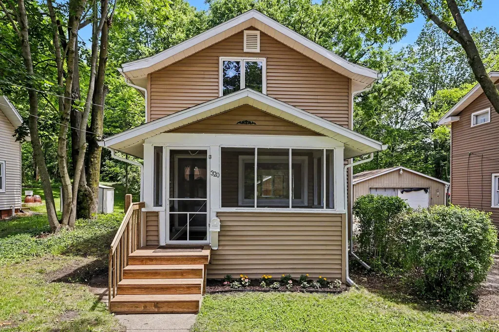 320 Trimble Avenue Kalamazoo City MI 49048
