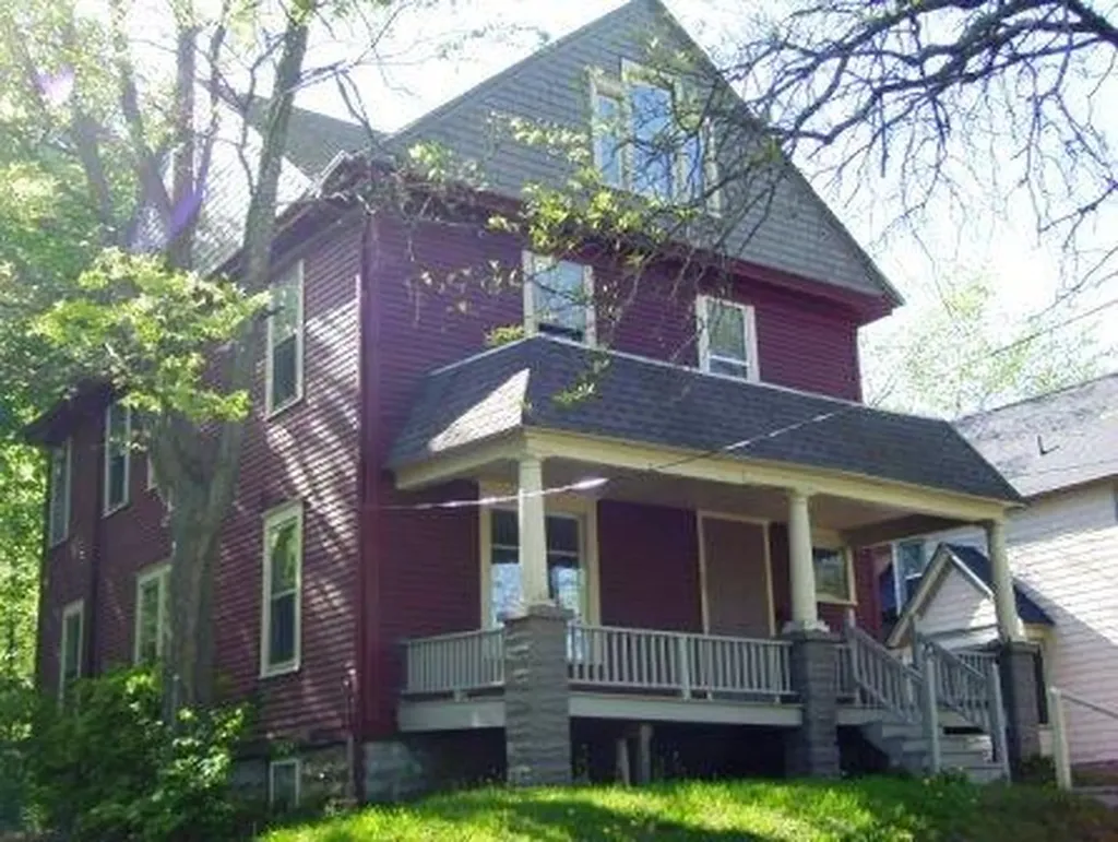 838 Davis Street Kalamazoo City MI 49008