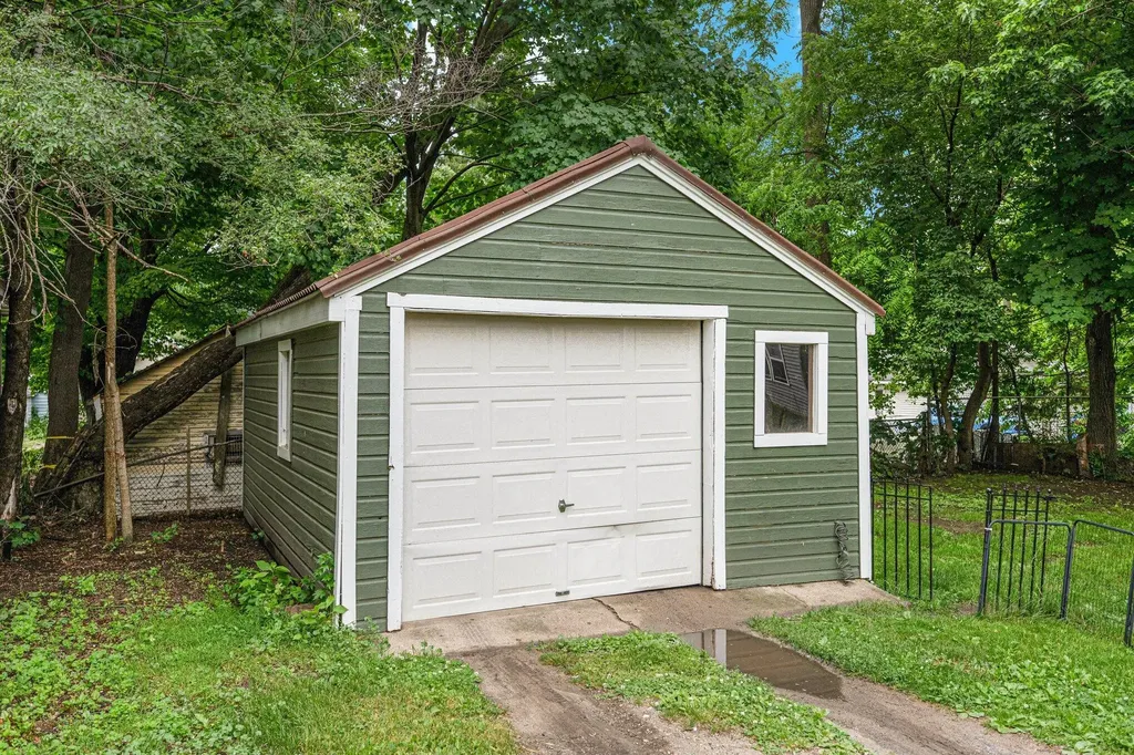 258 Battle Creek Avenue Battle Creek City MI 49015