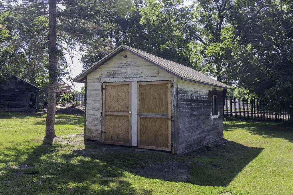 205 W Sherwood Street Decatur Village MI 49045