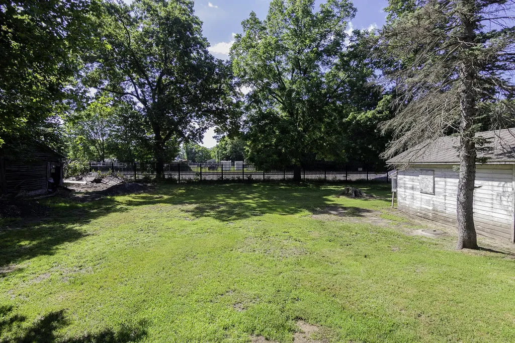 205 W Sherwood Street Decatur Village MI 49045