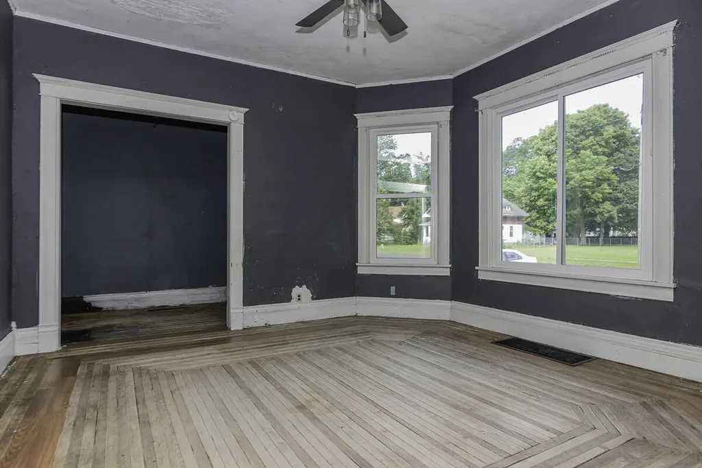 205 W Sherwood Street Decatur Village MI 49045