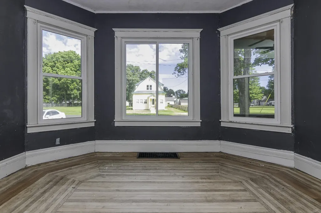 205 W Sherwood Street Decatur Village MI 49045