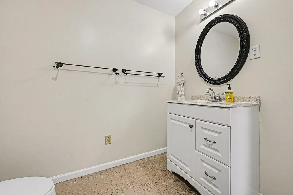 1670 N 7th Street Oshtemo Charter Township MI 49009