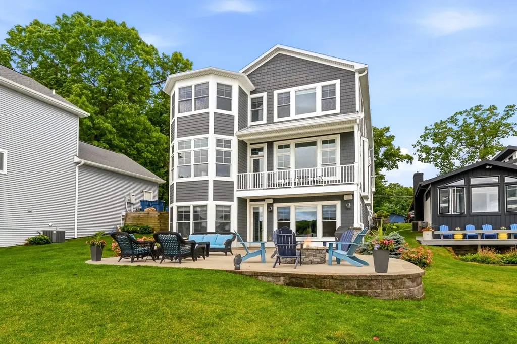 1573 S Crooked Lake Drive Texas Charter Township MI 49009