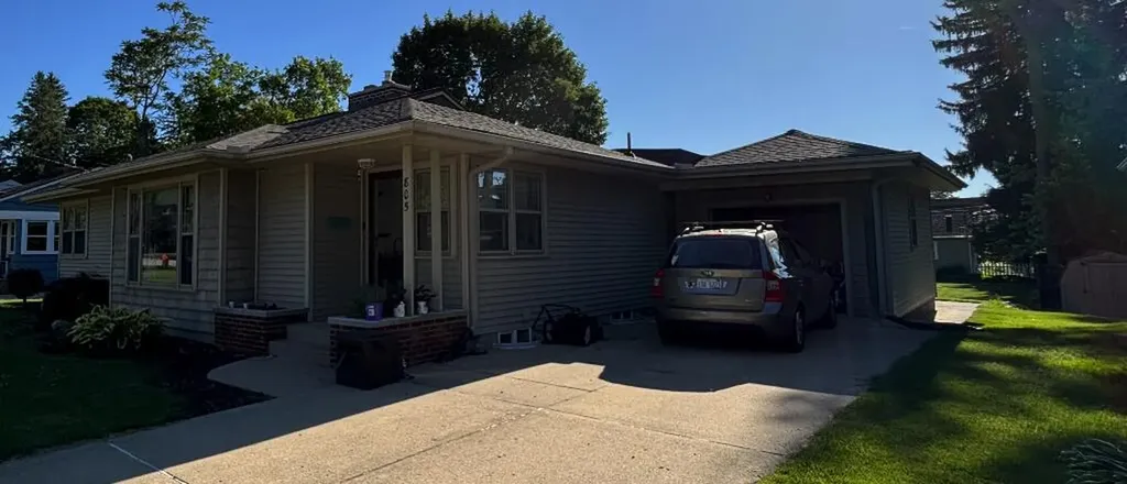 805 S Thompson Street Jackson City MI 49203