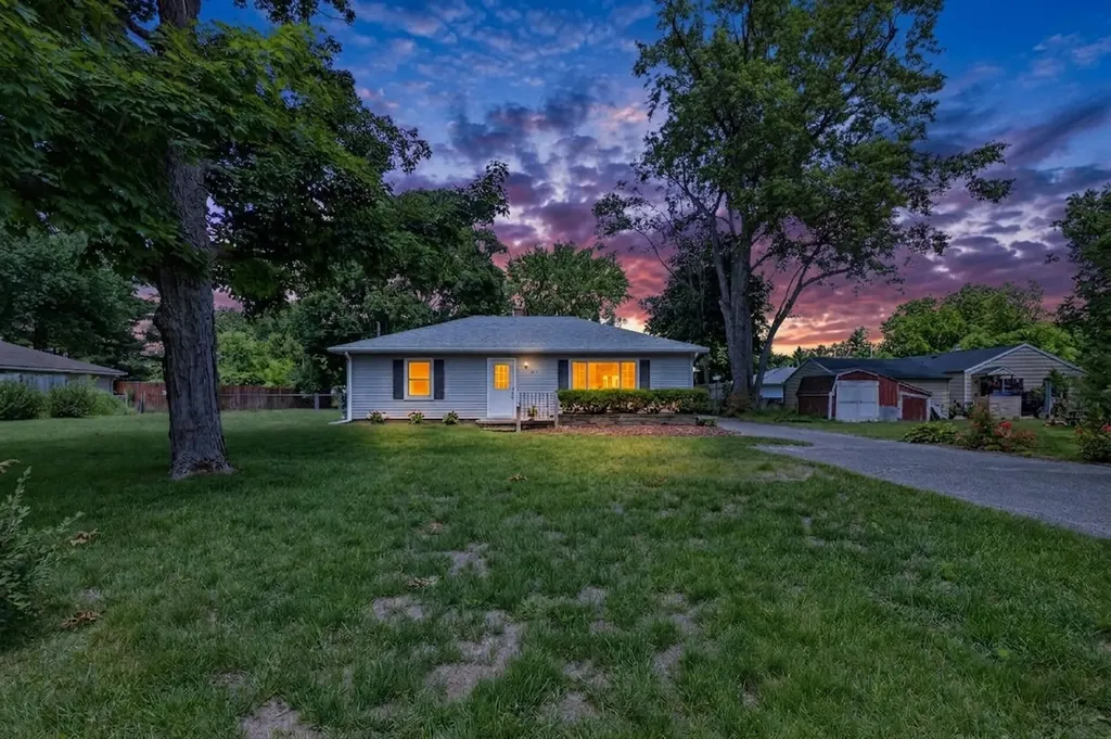 1049 Bloomfield Avenue Gun Plain Township MI 49080