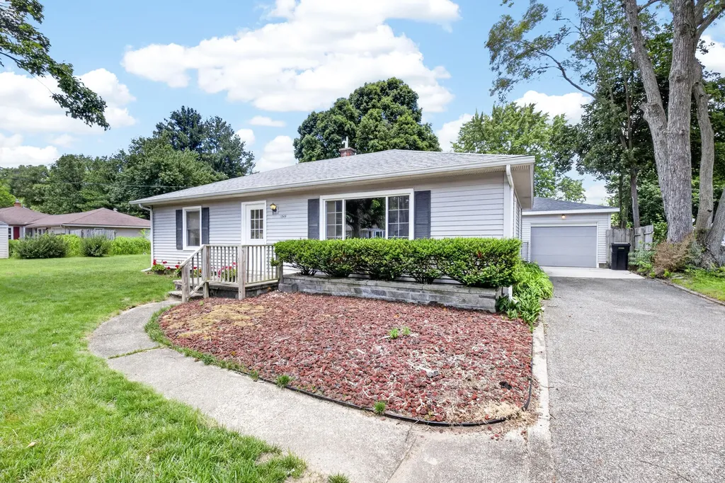 1049 Bloomfield Avenue Gun Plain Township MI 49080