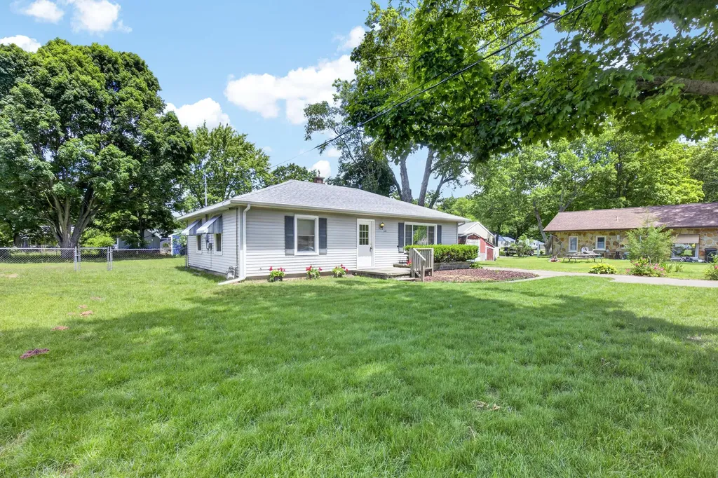 1049 Bloomfield Avenue Gun Plain Township MI 49080