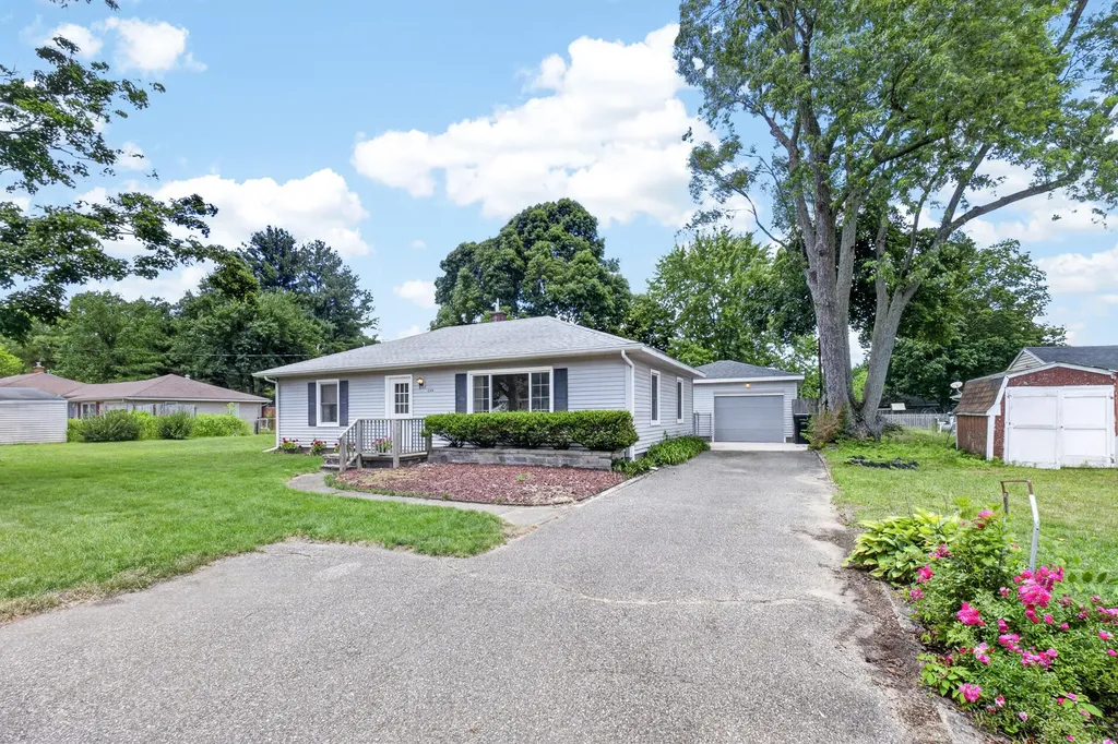 1049 Bloomfield Avenue Gun Plain Township MI 49080