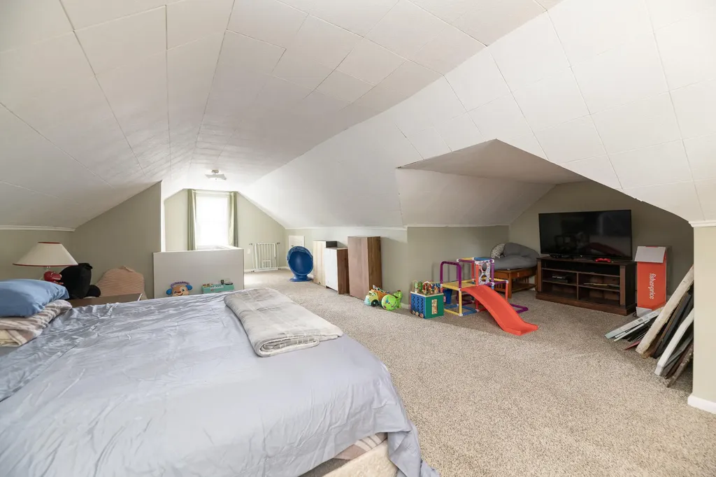 2022 Paddington Road Kalamazoo City MI 49001