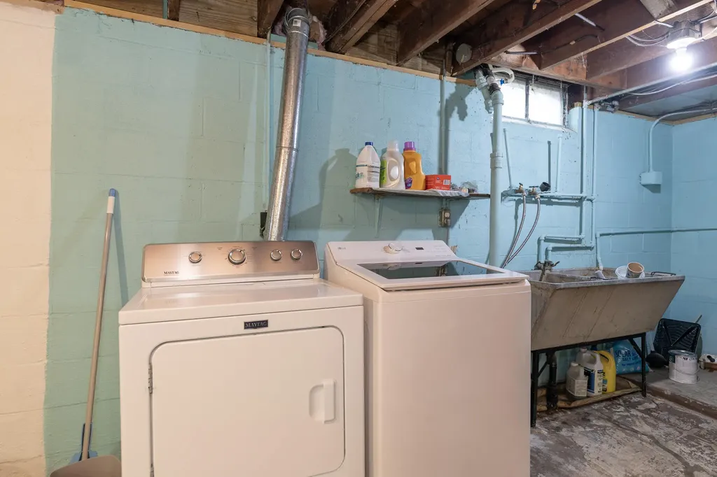 2022 Paddington Road Kalamazoo City MI 49001