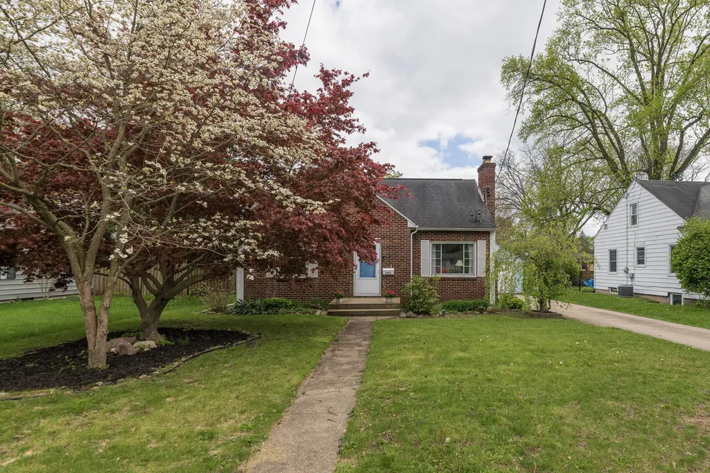 2022 Paddington Road Kalamazoo City MI 49001