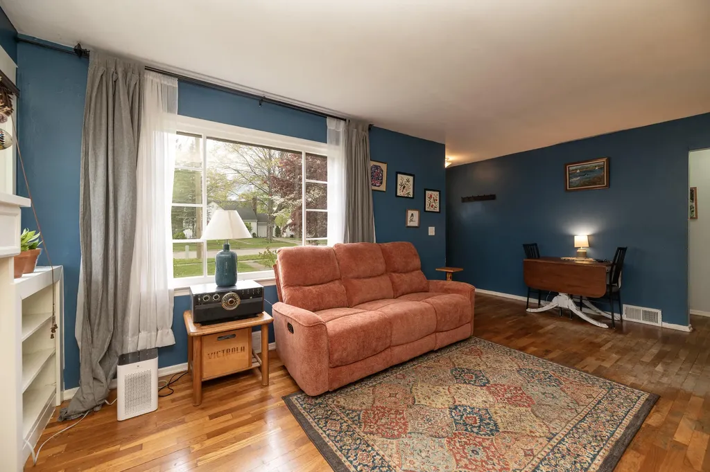 2022 Paddington Road Kalamazoo City MI 49001