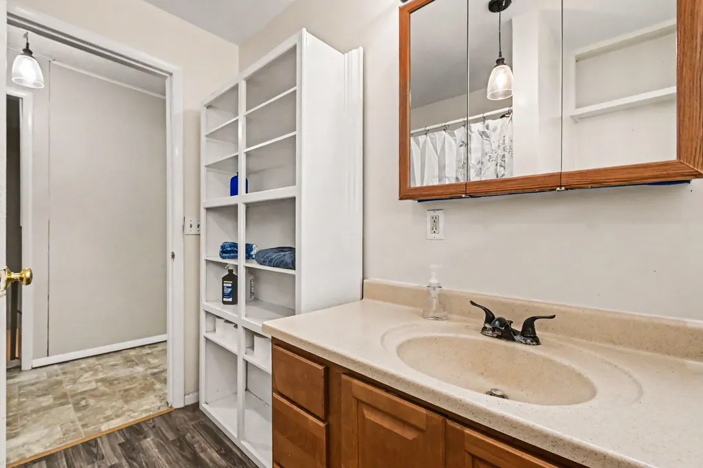 412 Merritt Street Charlotte City MI 48813
