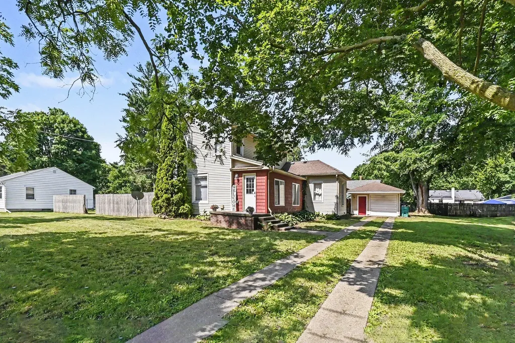 412 Merritt Street Charlotte City MI 48813