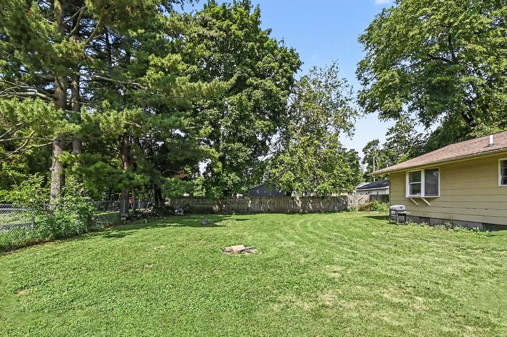 412 Merritt Street Charlotte City MI 48813