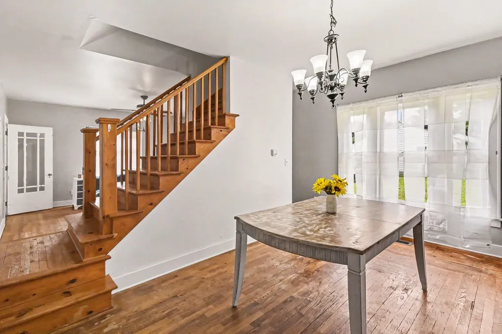 412 Merritt Street Charlotte City MI 48813