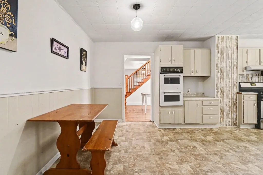 412 Merritt Street Charlotte City MI 48813