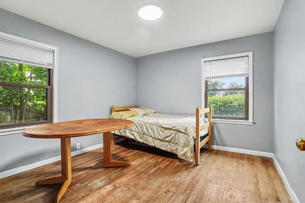 1021 Farrell Avenue Kalamazoo City MI 49006