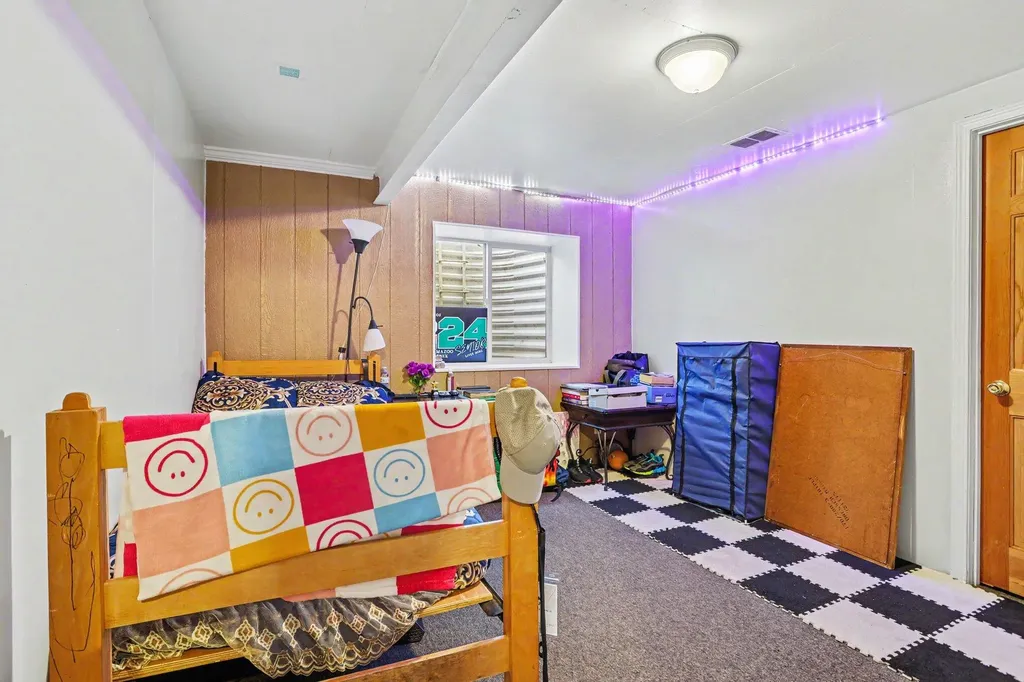 1021 Farrell Avenue Kalamazoo City MI 49006