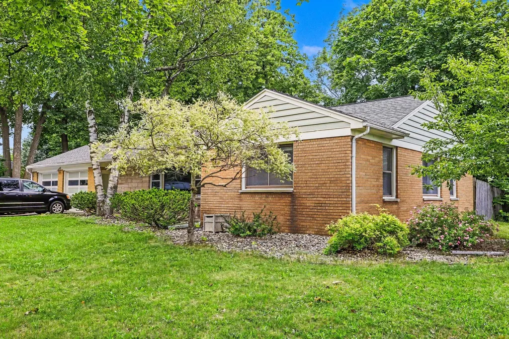 1021 Farrell Avenue Kalamazoo City MI 49006