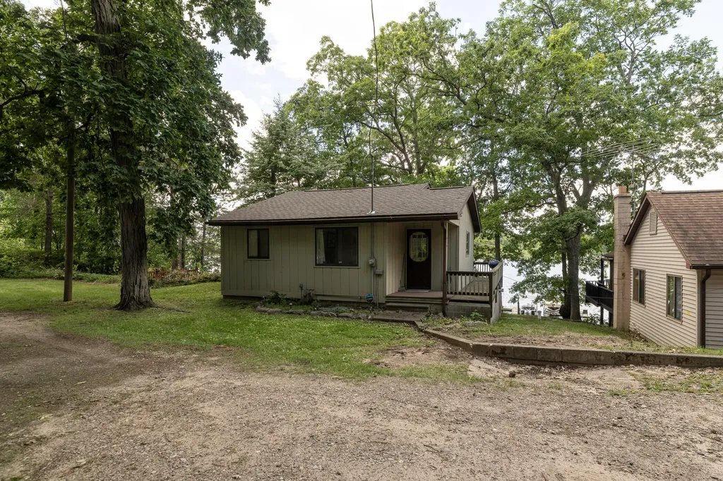 13631 Carefree Drive Johnstown Township MI 49017