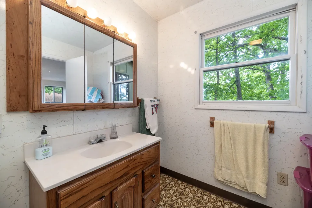 13631 Carefree Drive Johnstown Township MI 49017