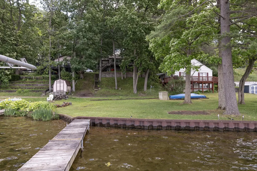 13631 Carefree Drive Johnstown Township MI 49017
