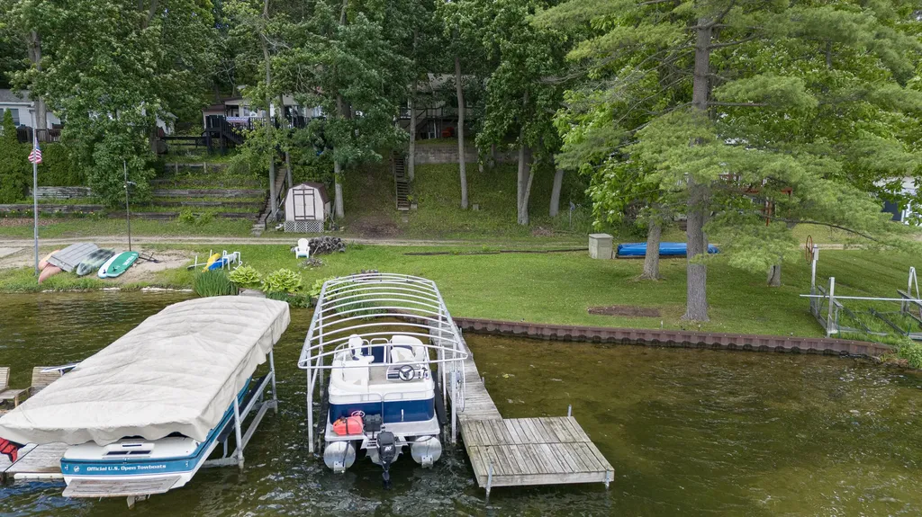 13631 Carefree Drive Johnstown Township MI 49017