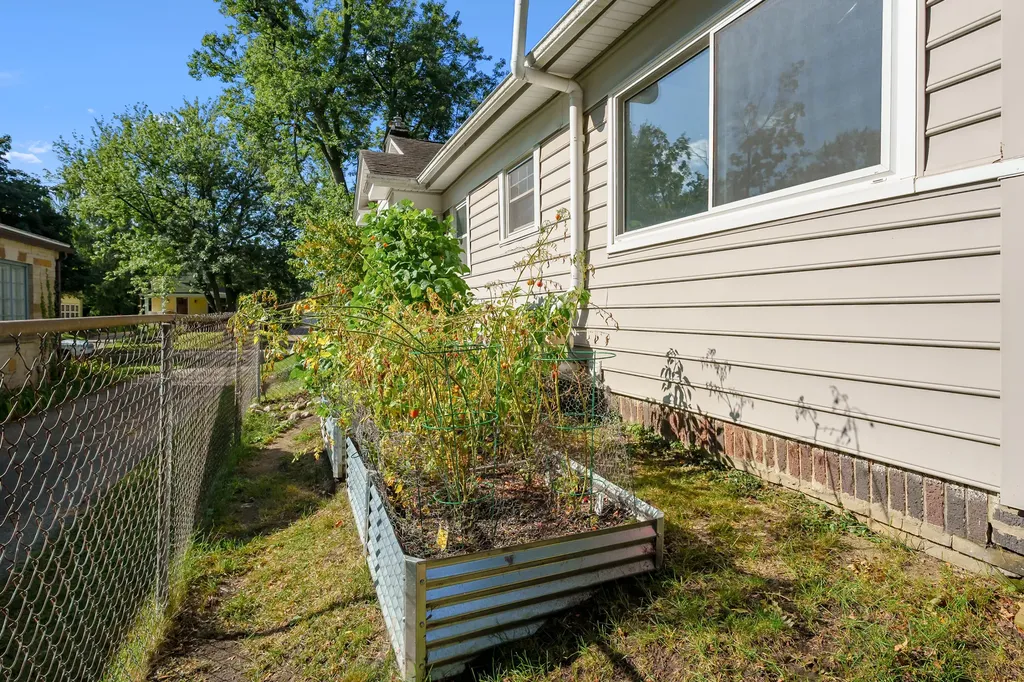 314 Creston Avenue Kalamazoo City MI 49001