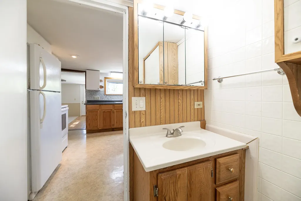 10334 Woodlawn Drive Portage City MI 49002