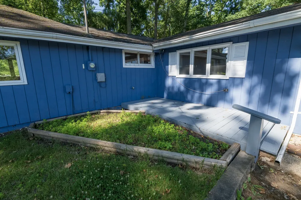 10334 Woodlawn Drive Portage City MI 49002