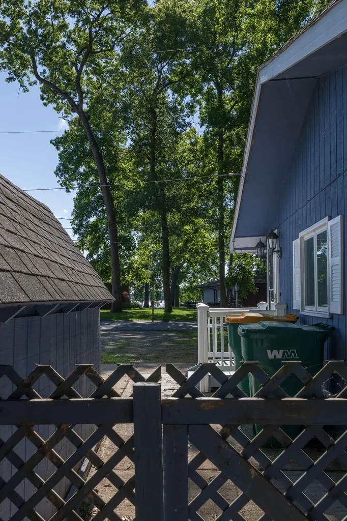10334 Woodlawn Drive Portage City MI 49002